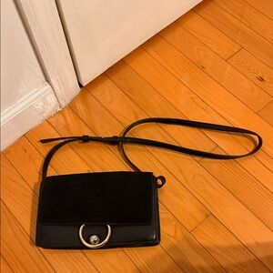 Elegant Black Leather Crossbody Bag
